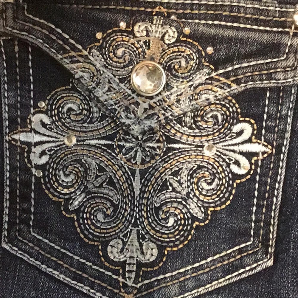 Jeans - Picture 3 of 4